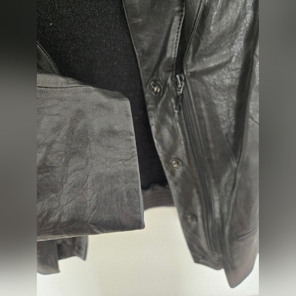 Kenneth Cole Black Leather 3 in 1 zip Leather jacket, vest and bomber | Medium - Picture 4 of 12